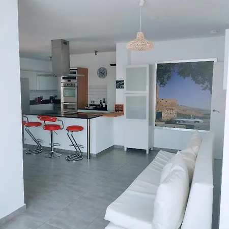 Torreguadiaro - 2 Mins Walk From The Bars And Restaurants San Roque (Andalucia)