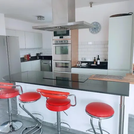 Torreguadiaro - 2 Mins Walk From The Bars And Restaurants Villa San Roque (Andalucia)