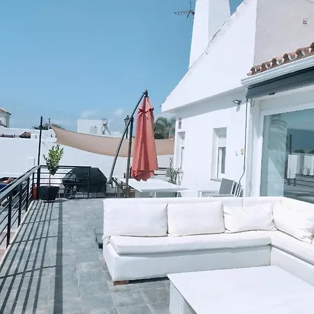 Villa Torreguadiaro - 2 Mins Walk From The Bars And Restaurants *