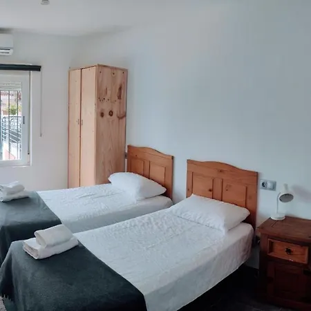 Torreguadiaro - 2 Mins Walk From The Bars And Restaurants Villa *